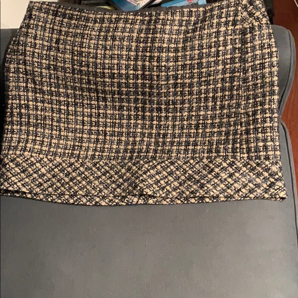 Tweed skirt